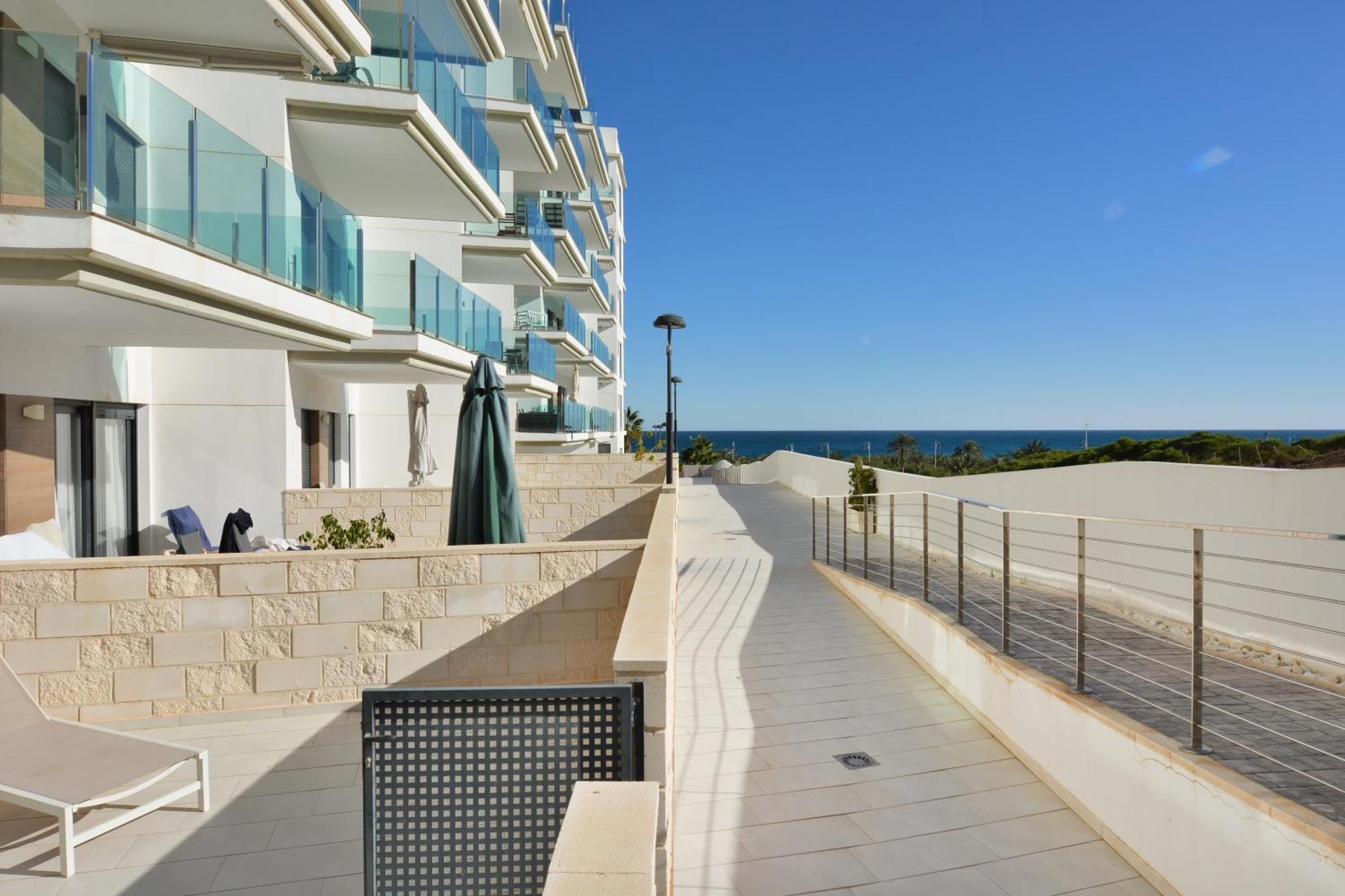 Beachfront Luxury Apartments By Nras Arenales del Sol Bilik gambar