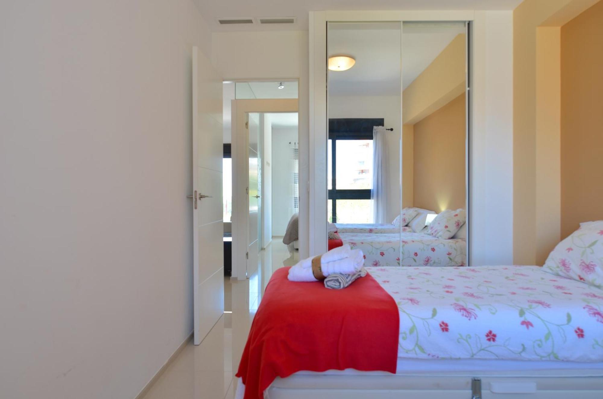 Beachfront Luxury Apartments By Nras Arenales del Sol Bilik gambar