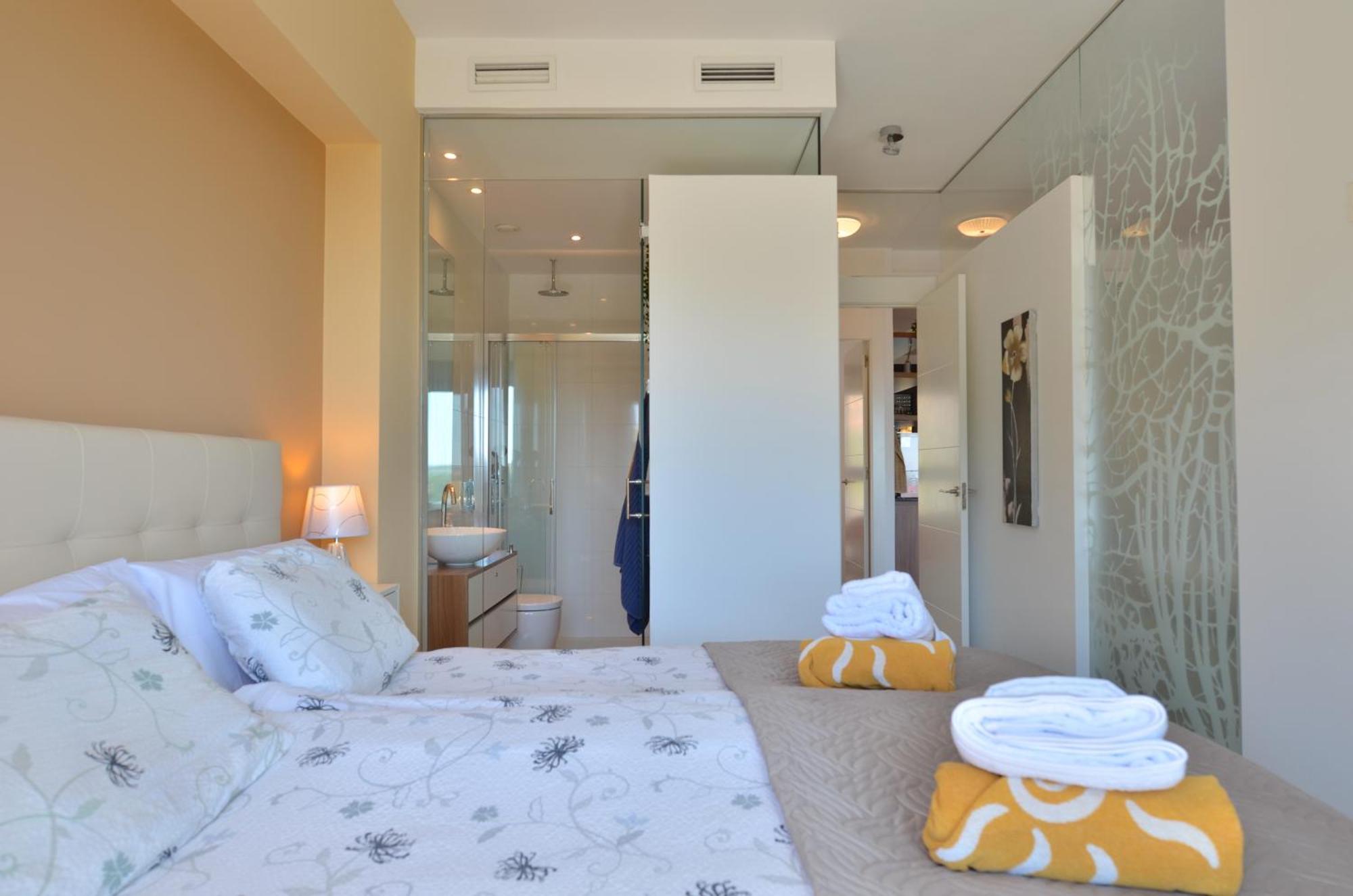 Beachfront Luxury Apartments By Nras Arenales del Sol Bilik gambar